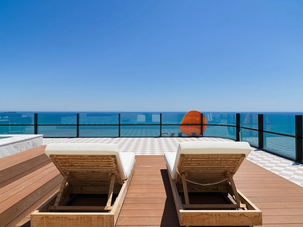 Photo - LIV Mackenzie Beach Suites Larnaca ADULTS ONLY