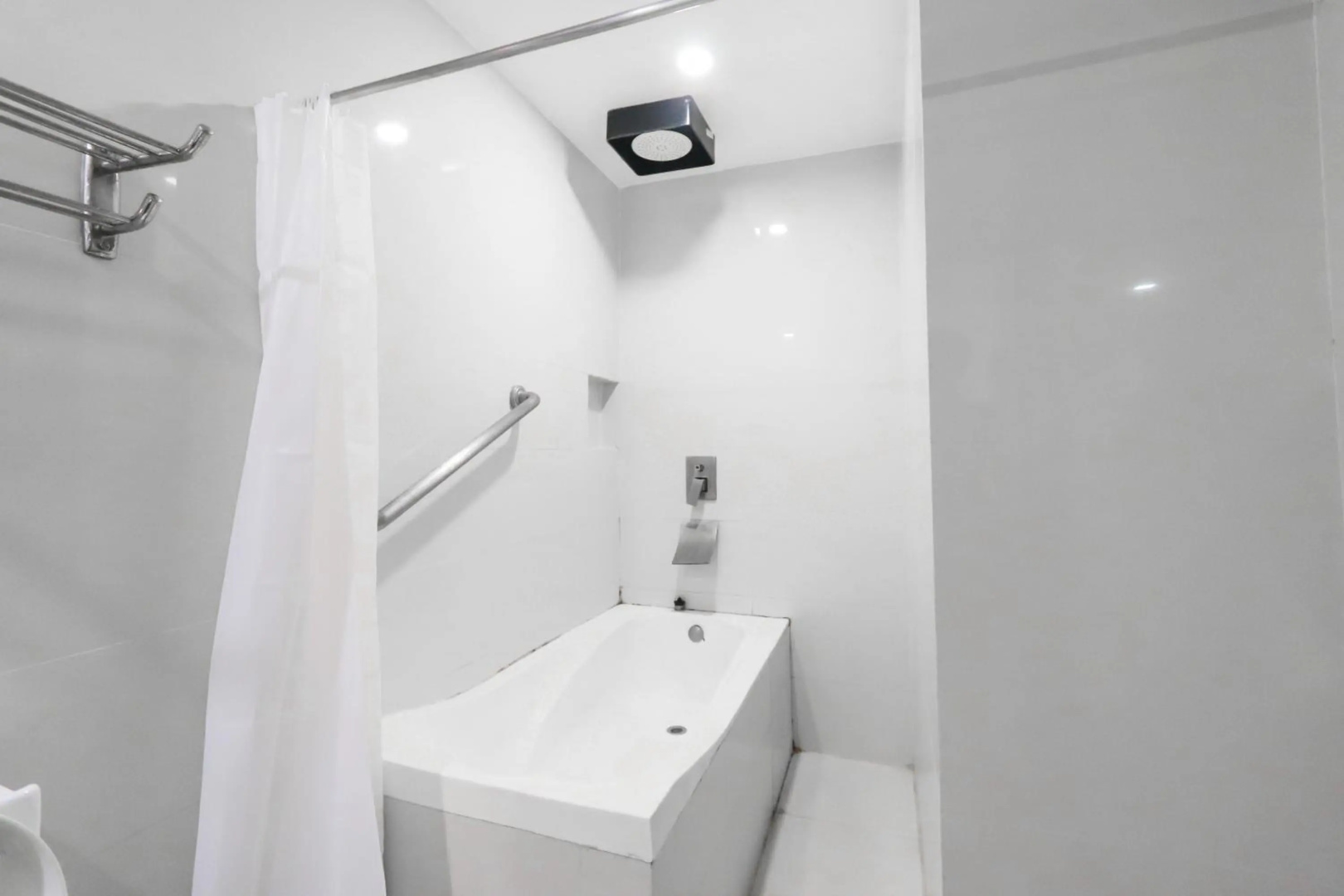 Photo - Hotel DreamWorld North EDSA