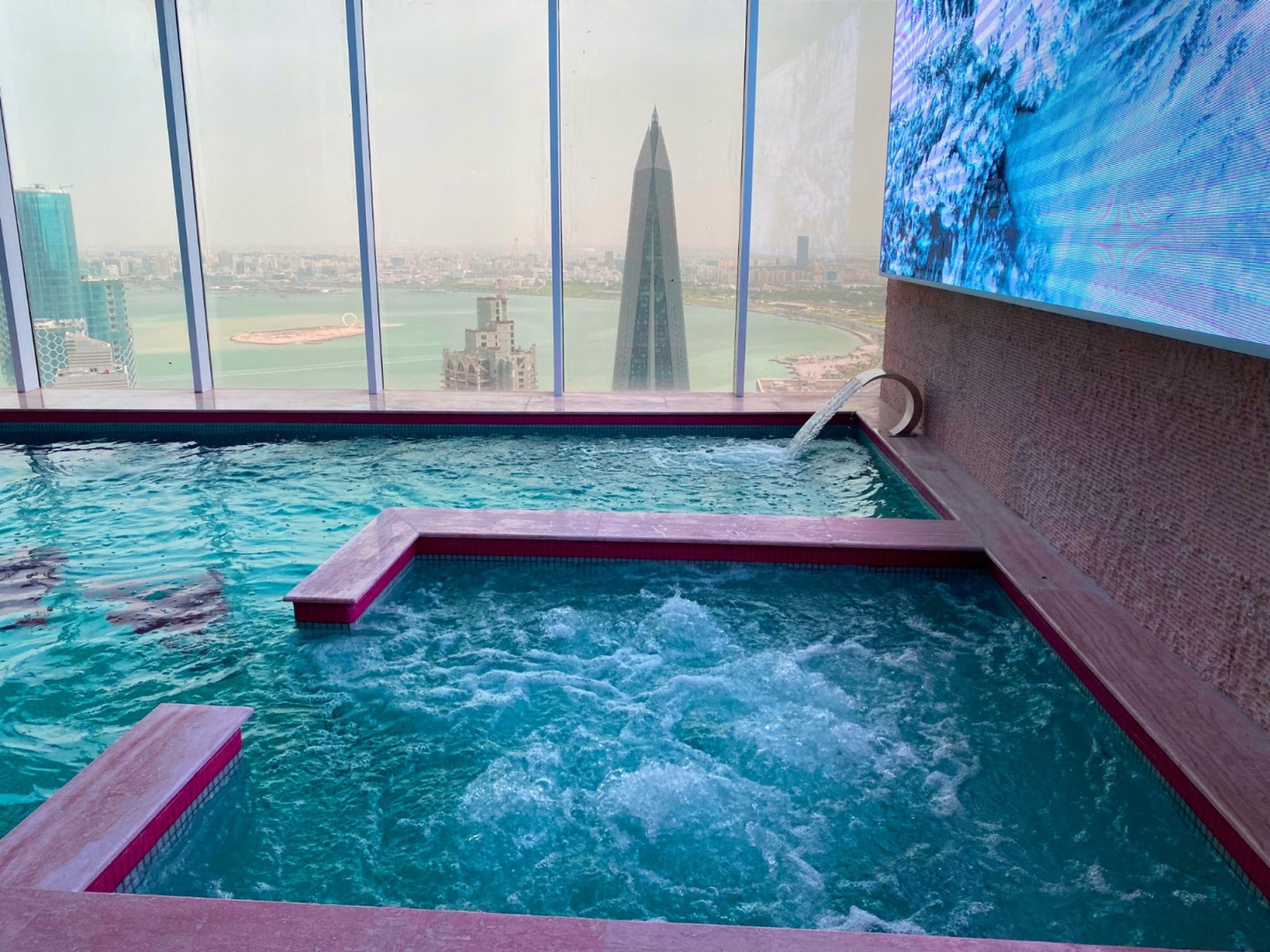 Photo - The Bentley Luxury Hotel and Suites