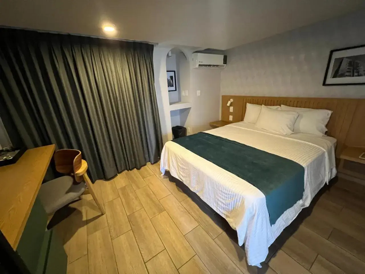 Photo - Oliva Plaza Hotel