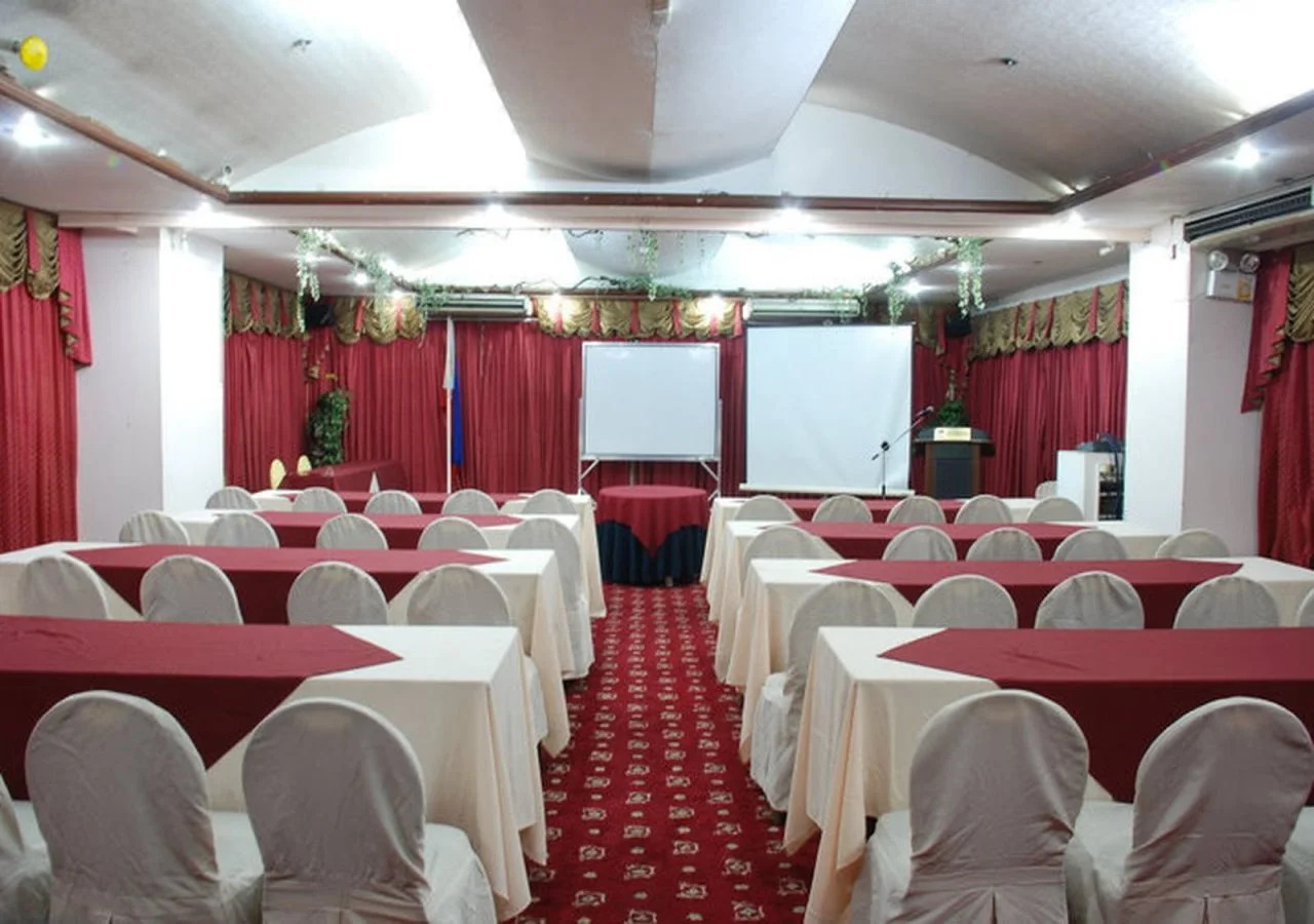 Foto - Sarrosa International Hotel and Residential Suites