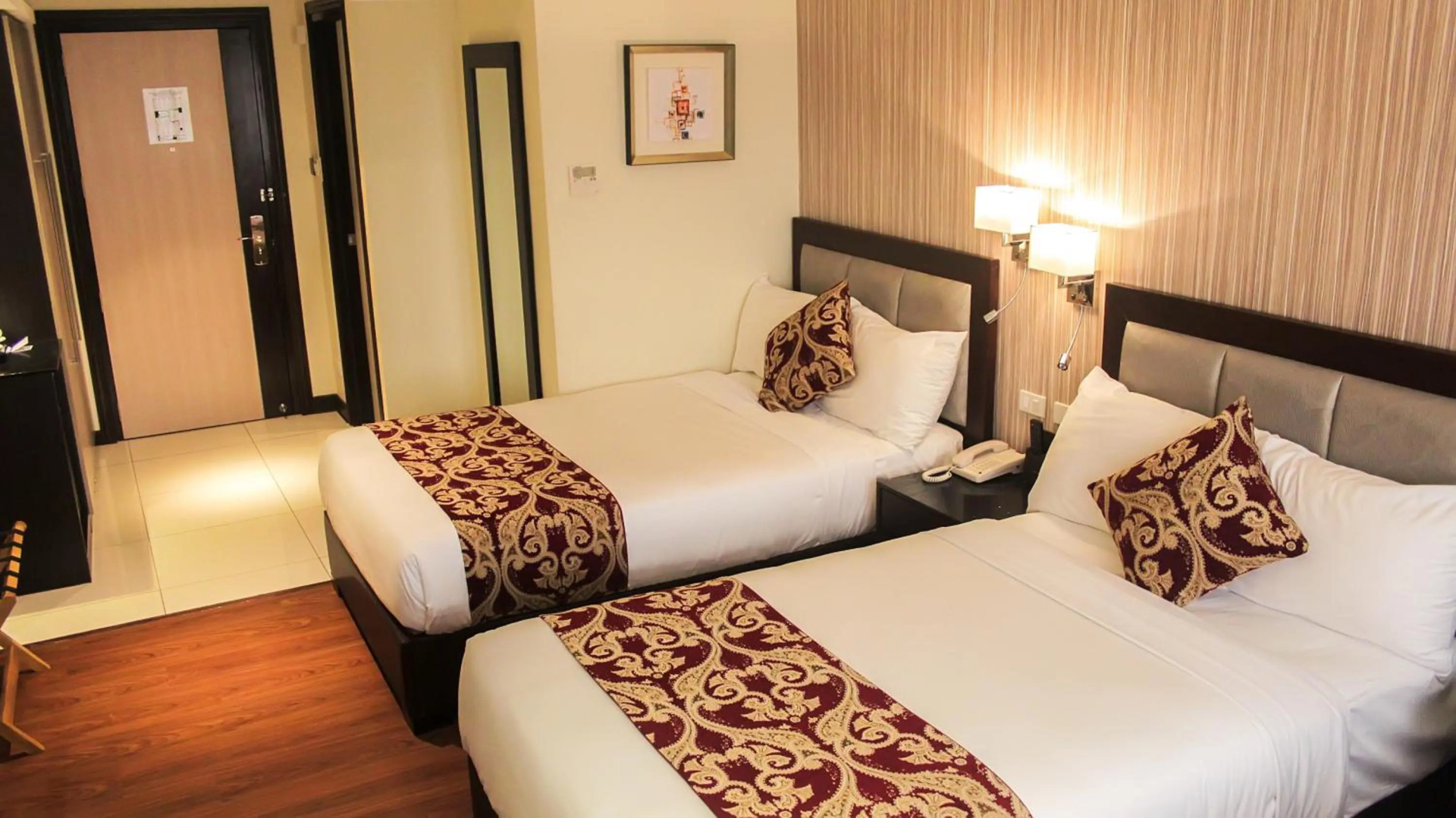 Photo - Brentwood Suites