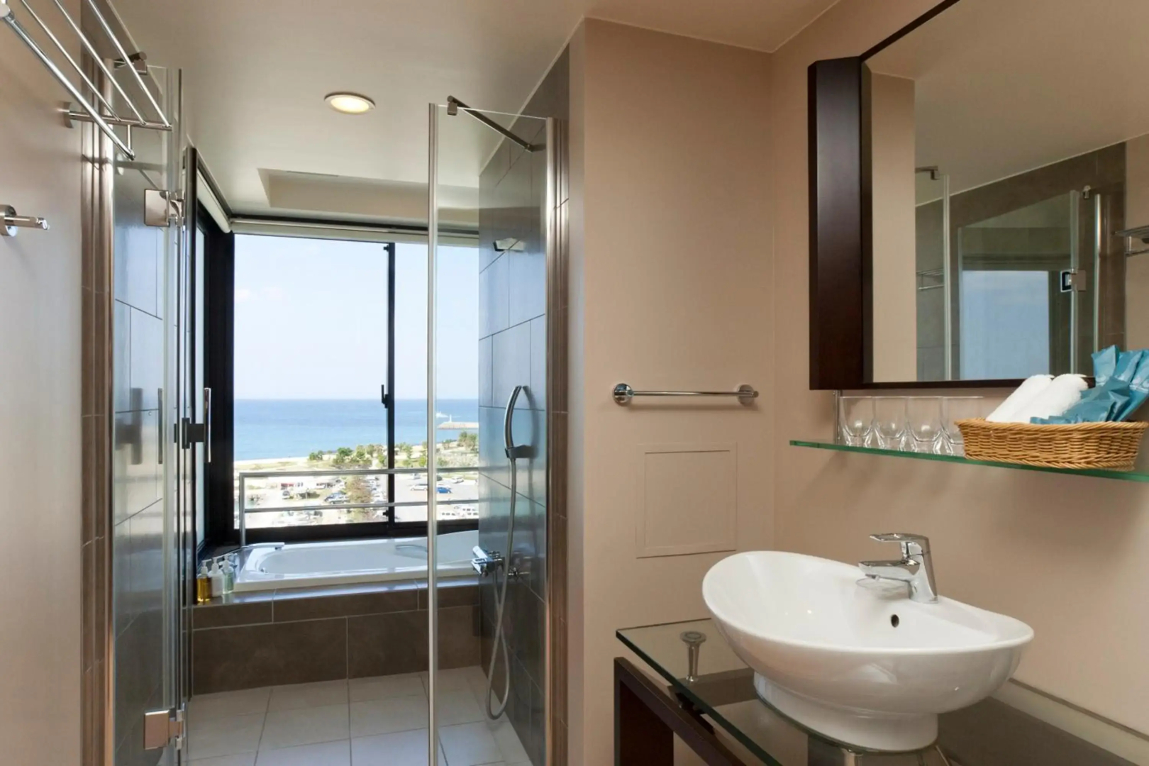 Photo - Moon Ocean Ginowan Hotel & Residence
