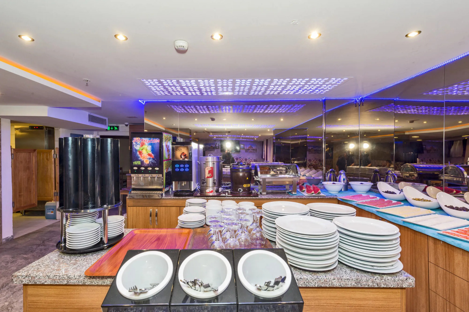 Photo - Grand Pamir Hotel