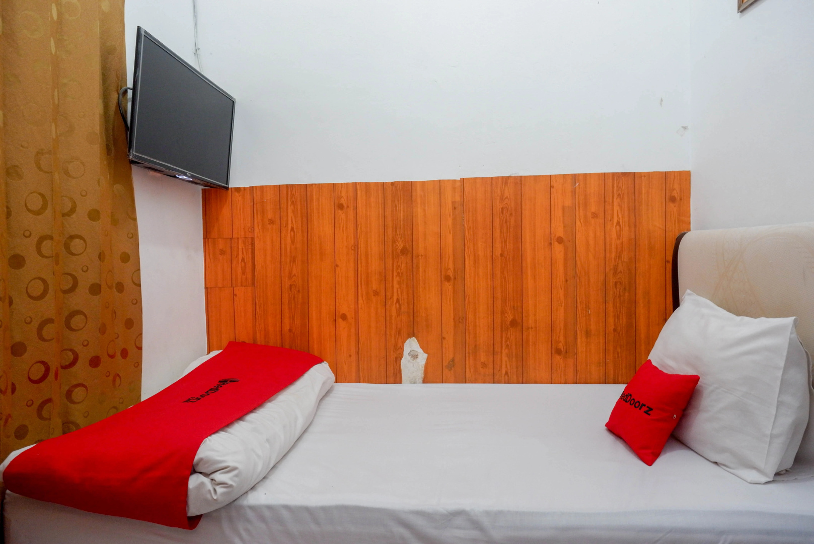 Foto - RedDoorz at Golden Inn Tugu Yogyakarta