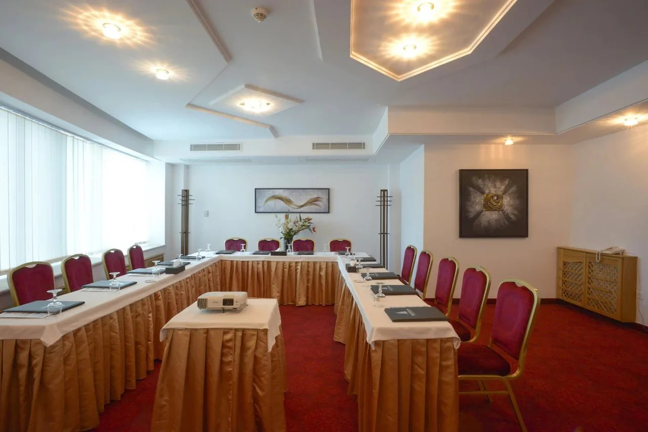 Photo - The Penthouse Suites Hotel