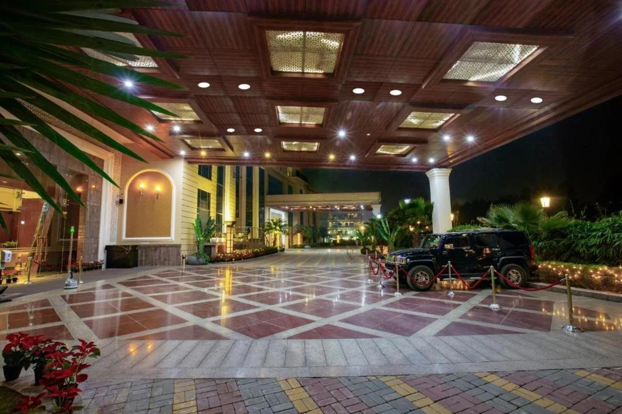 Photo - The Gaurs Sarovar Premiere