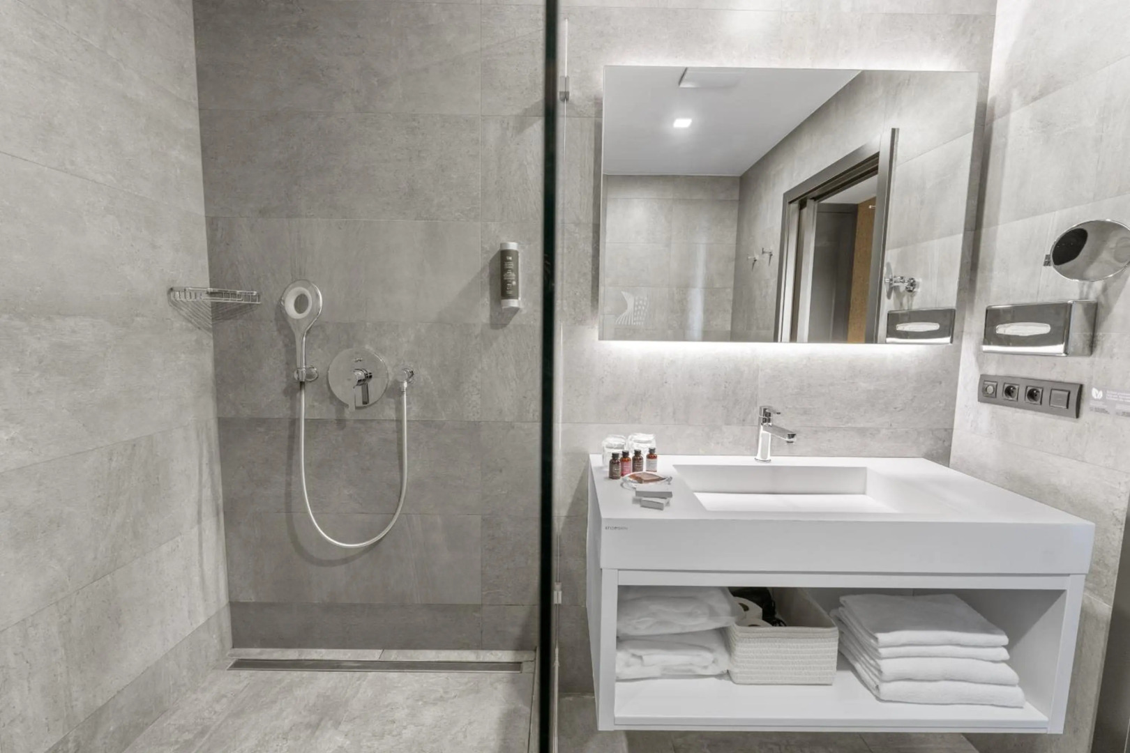 Foto - Dancing House hotel - Tančící dům