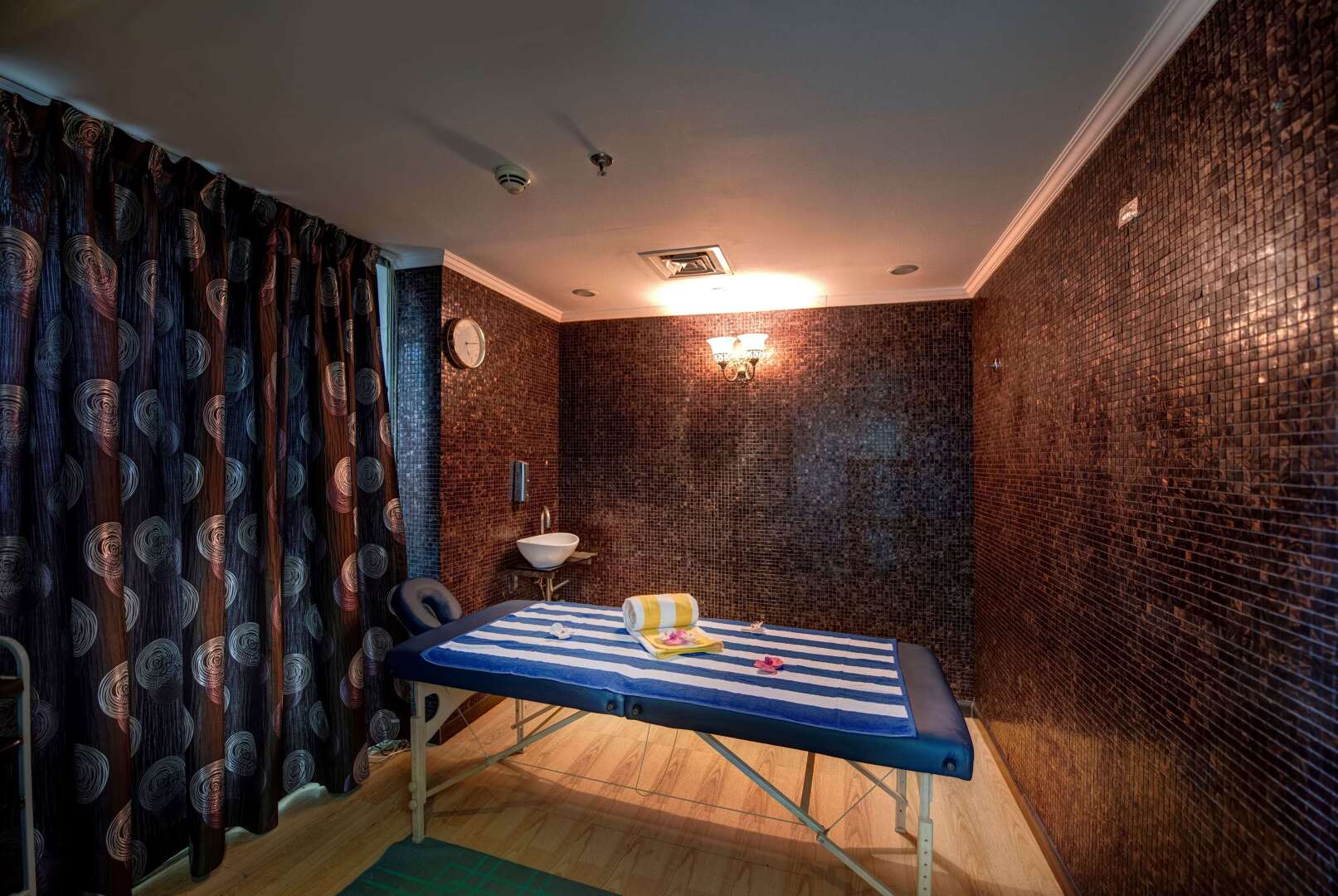 Photo - Howard Johnson Plaza by Wyndham Dubai Deira