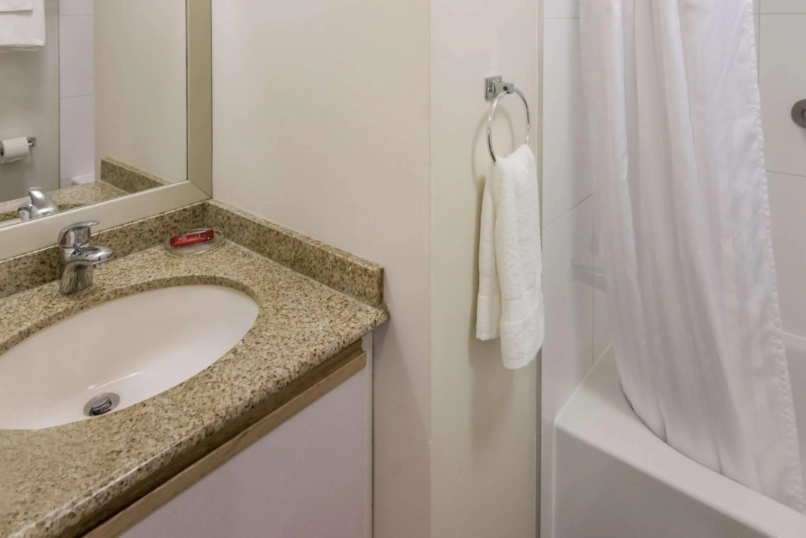Foto - SureStay Hotel by Best Western North Vancouver Capilano