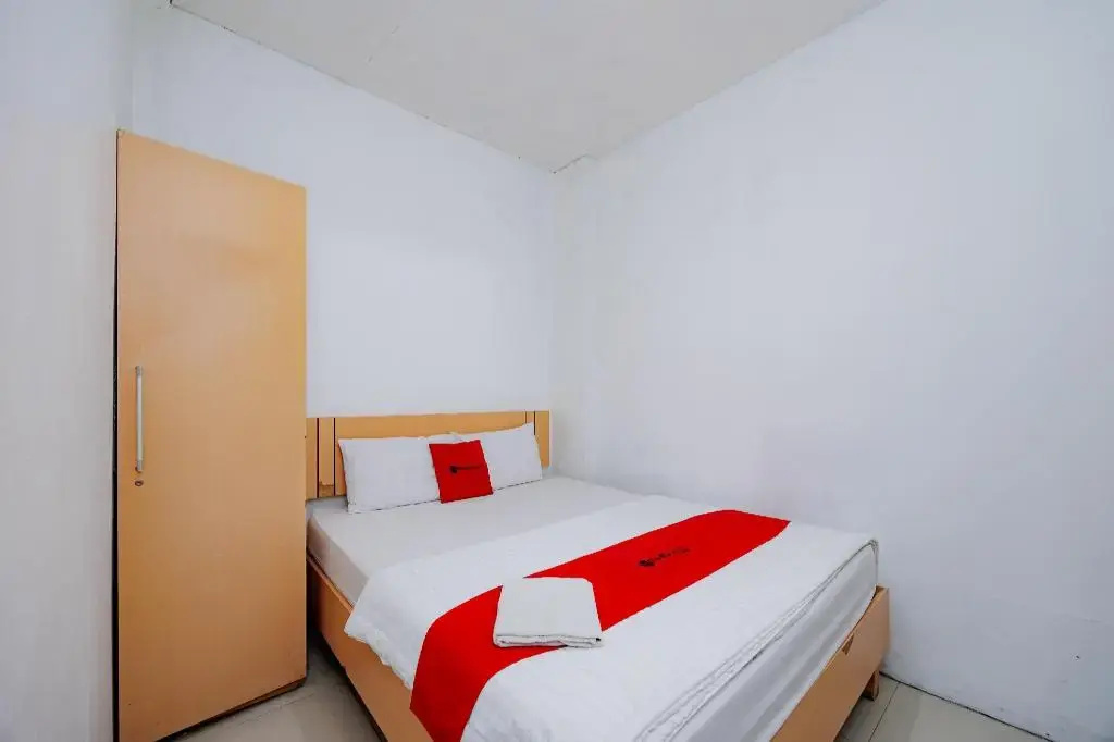 Foto - RedDoorz Syariah near Metropolitan Mall Bekasi