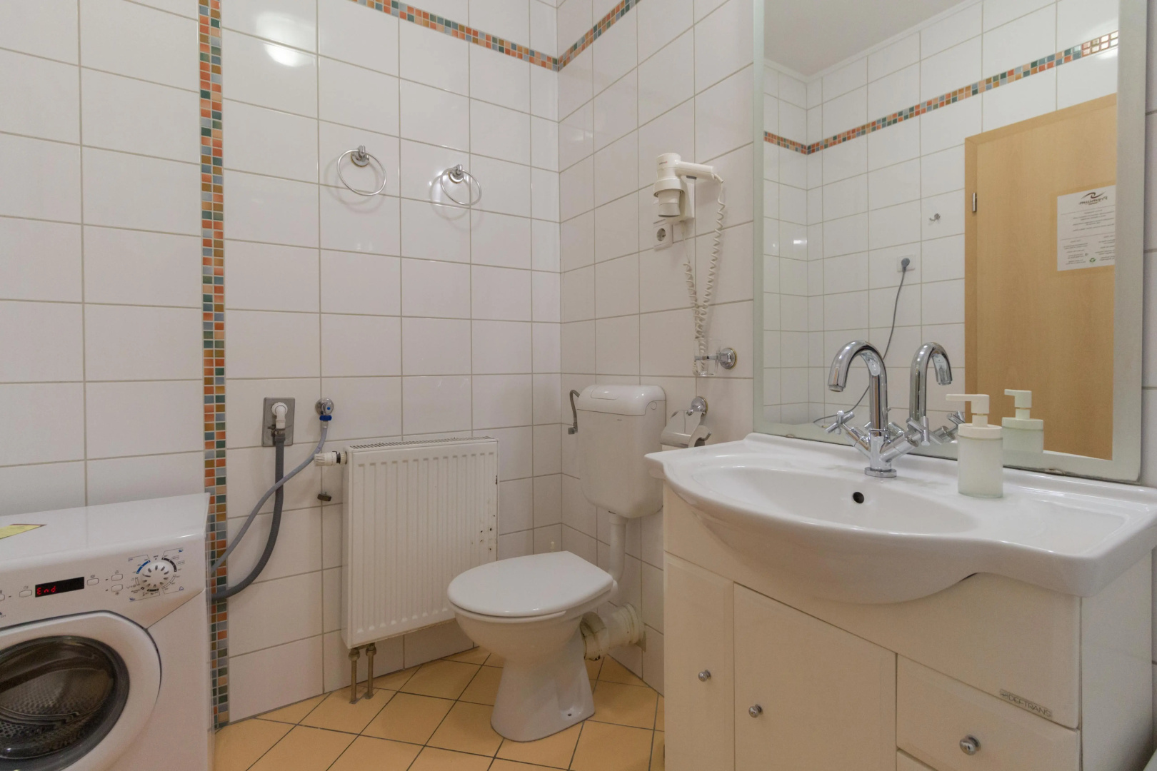 Photo - Premium Apartment House