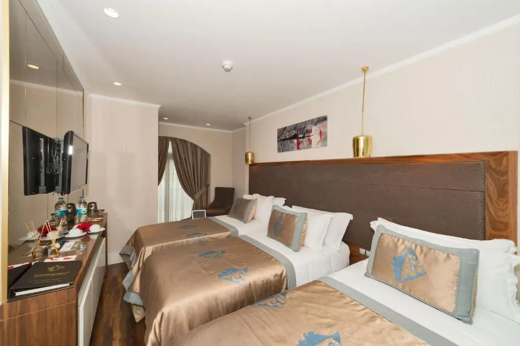 Photo - Darkmen Hotel