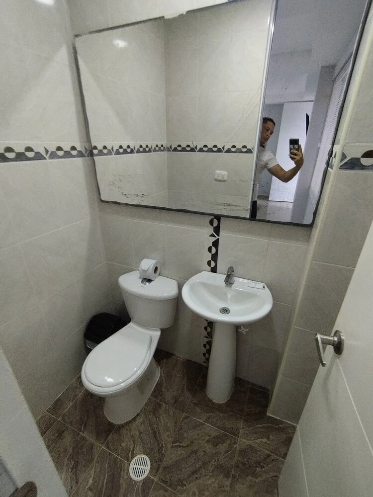 Foto - Hotel BM-17 Cerca Al Mar Con Aire Acondicionada y Wifi