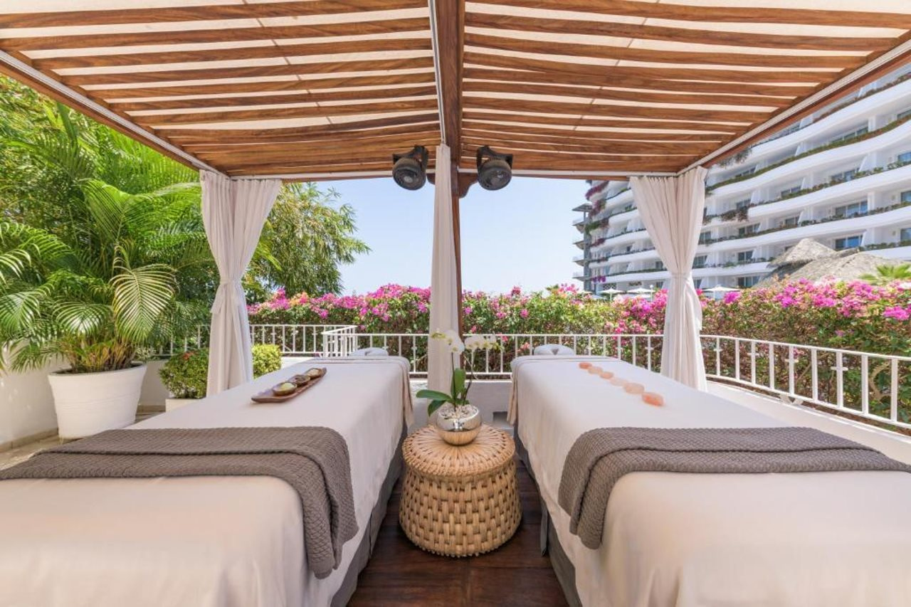 Photo - Grand Miramar All Luxury Suites & Residences