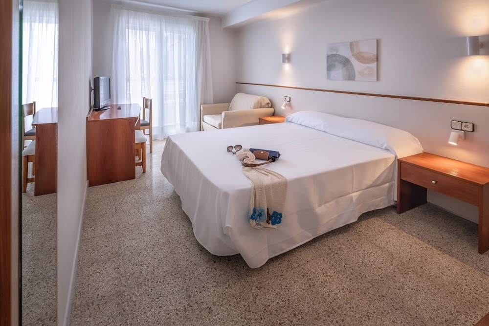 Photo - Hotel GHT Simeon