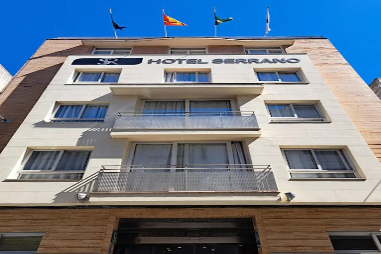 Photo - Hotel Serrano