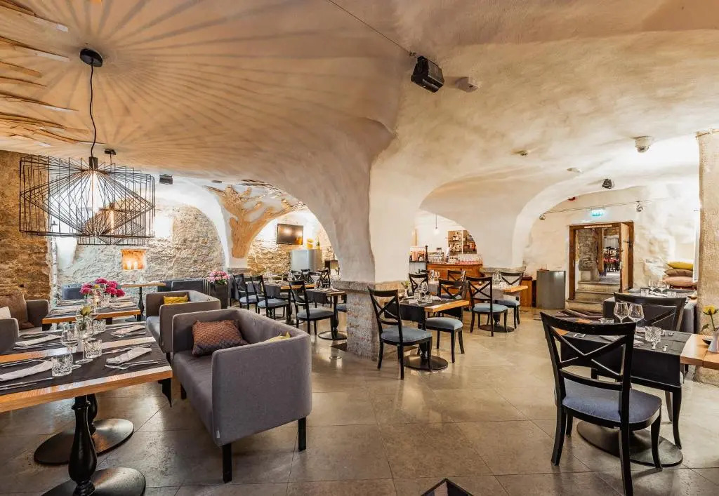 Photo - Meriton Old Town Garden Hotel