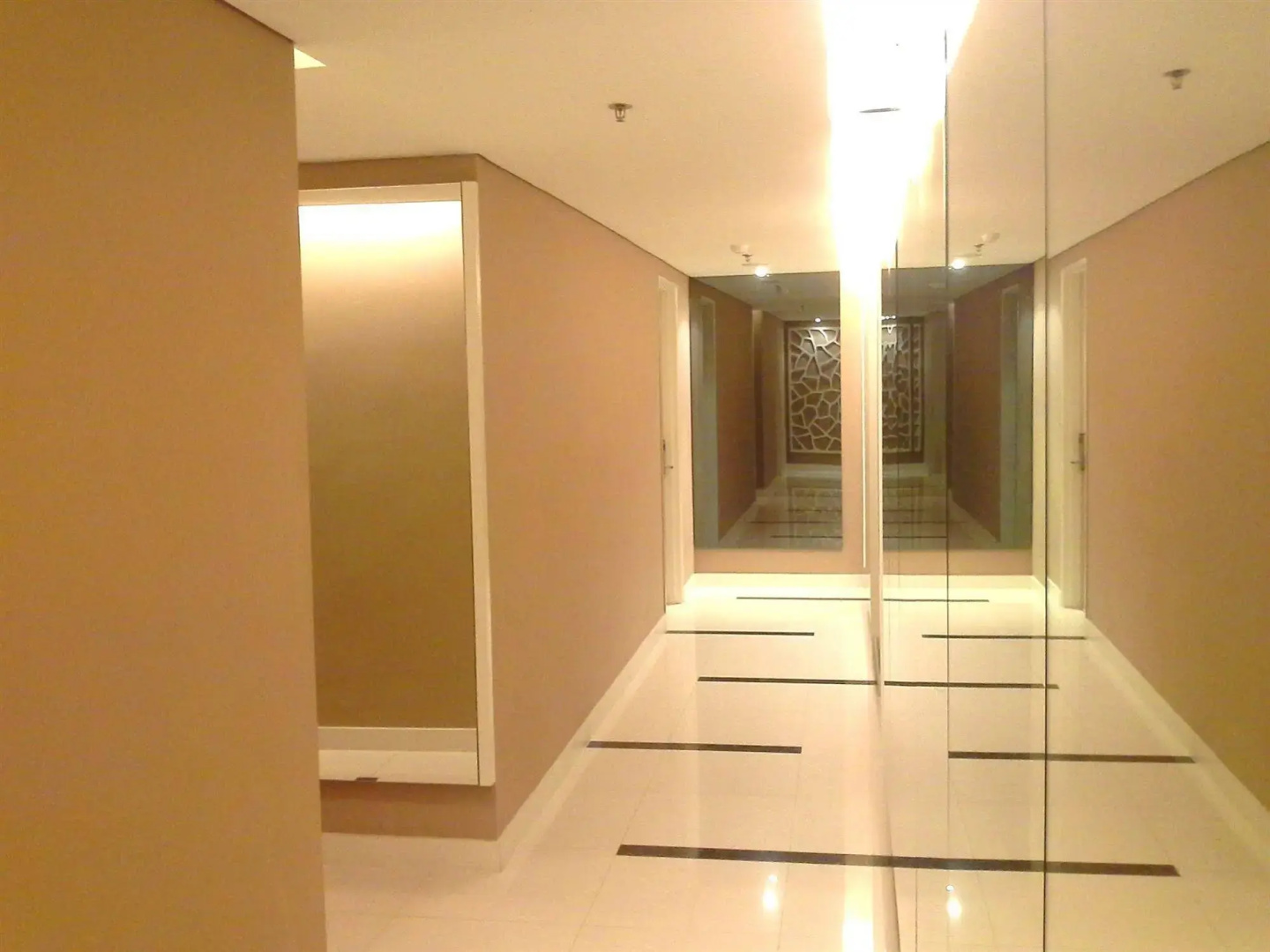 Photo - Royal City Hotel Jakarta