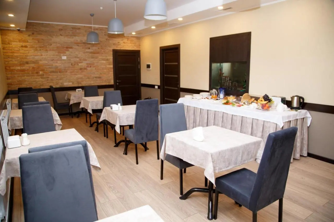 Photo - Lumarc Hotel