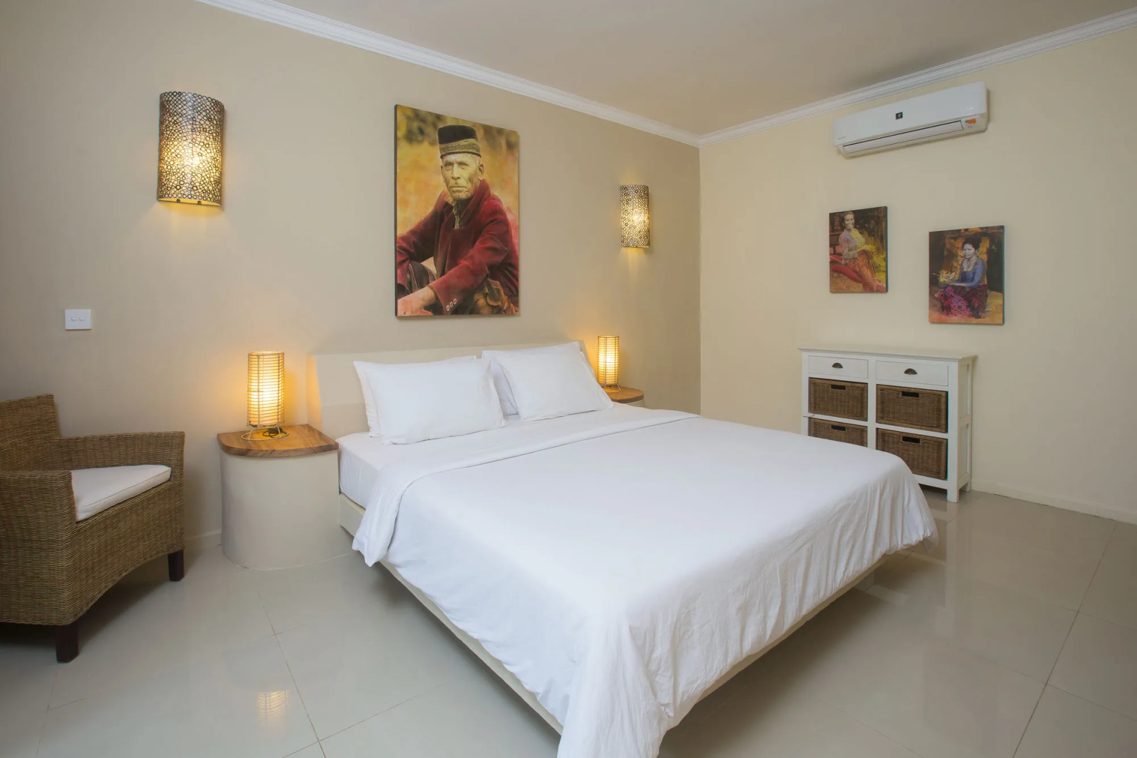 Photo - Scallywags Smugglers