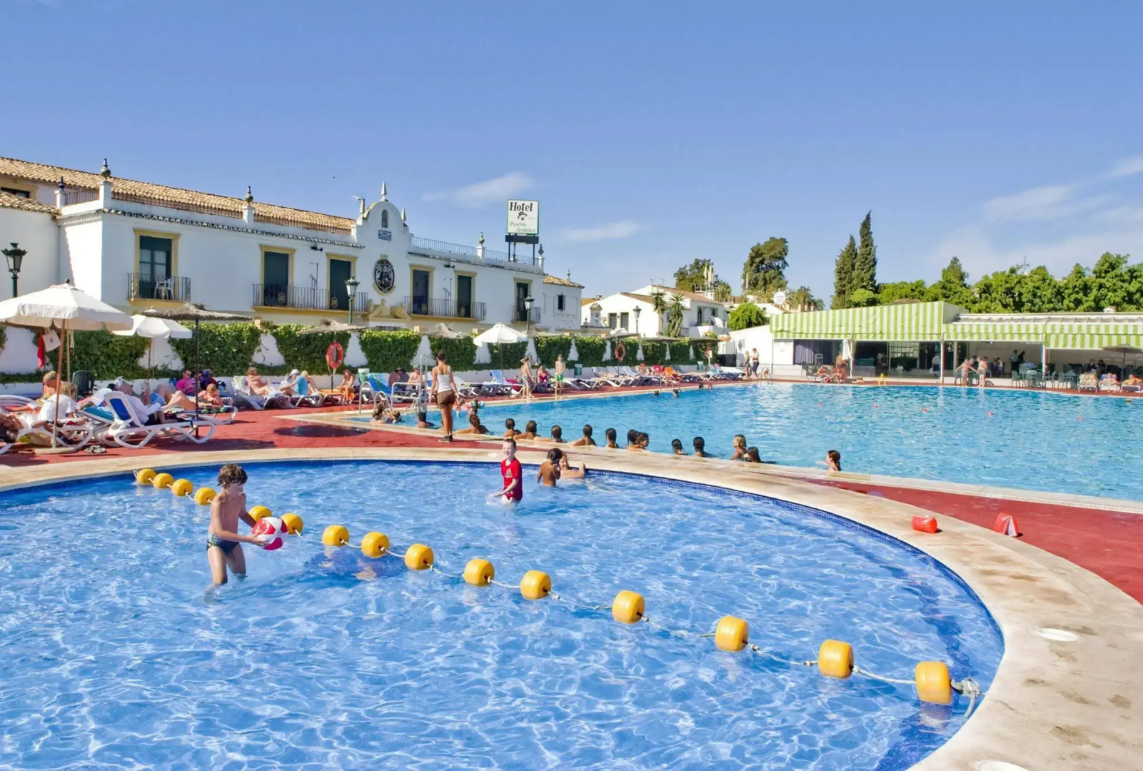 Photo - Globales Pueblo Andaluz