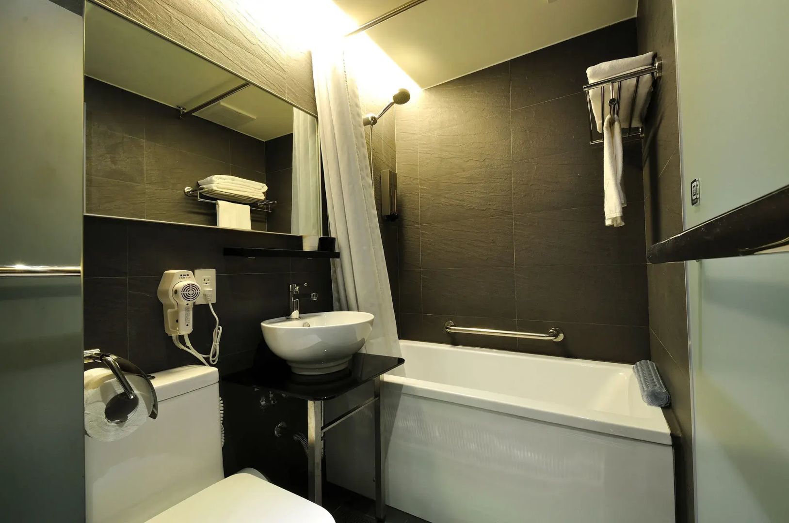 Foto - Forward Suites II