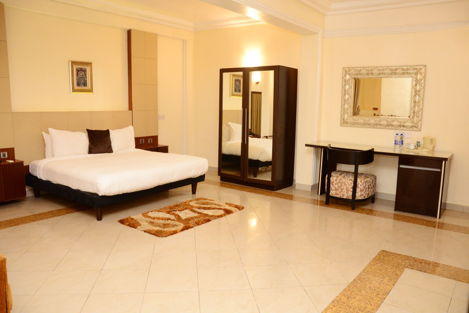 Best Western The Island Hotel