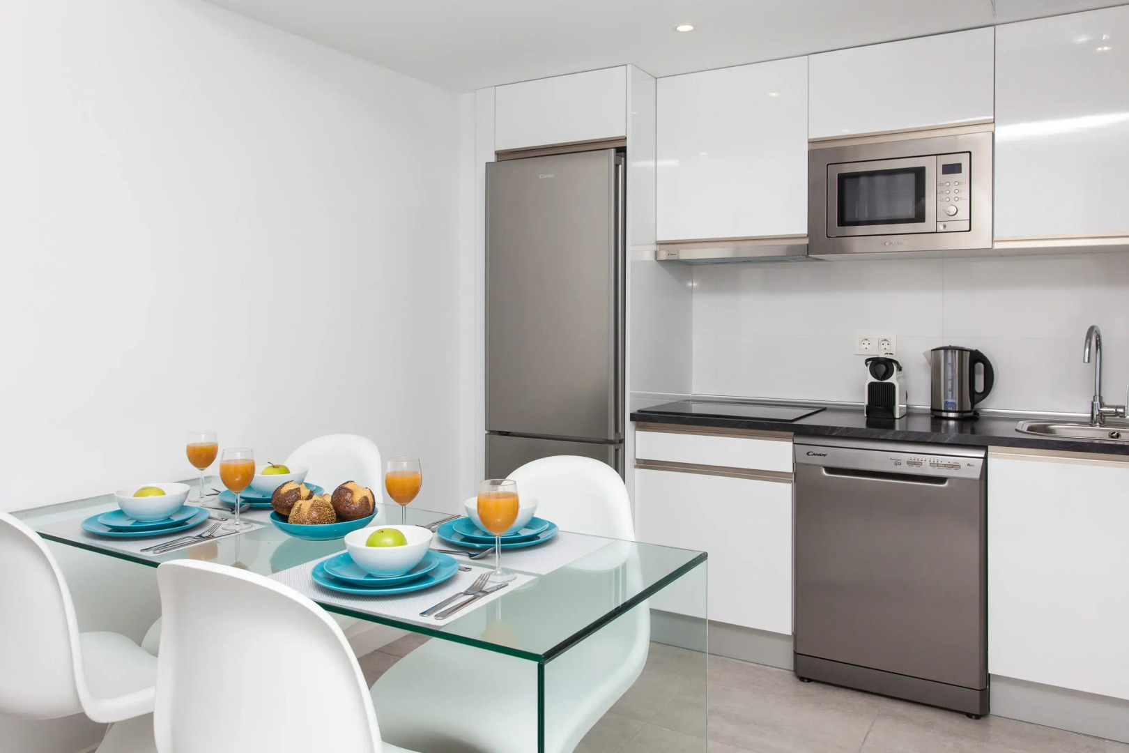 Photo - Bristol Sunset Beach - Holiday Apartments