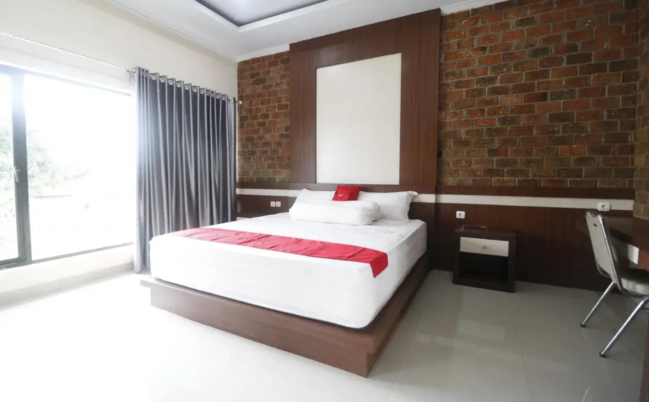 Foto - RedDoorz Plus near Kualanamu Airport Medan