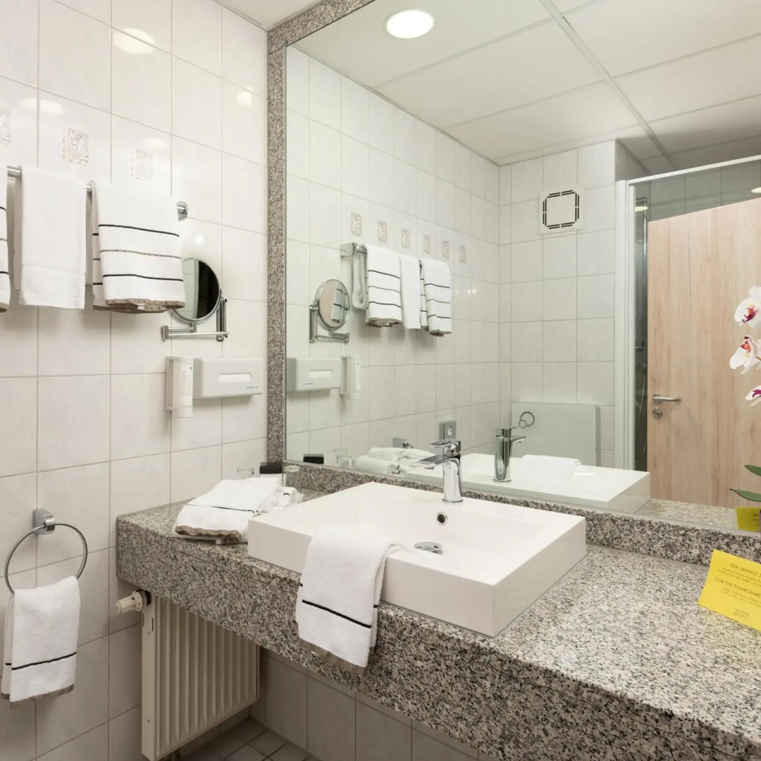 Foto - NOVINA HOTEL Südwestpark Nürnberg