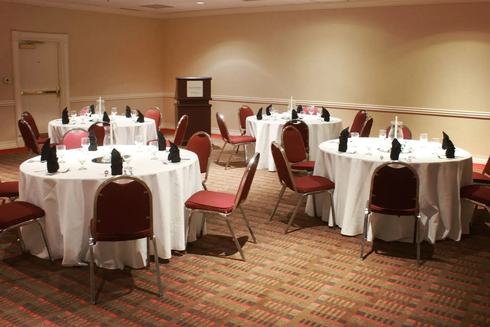 Photo - Four Points by Sheraton Kansas City Airport
