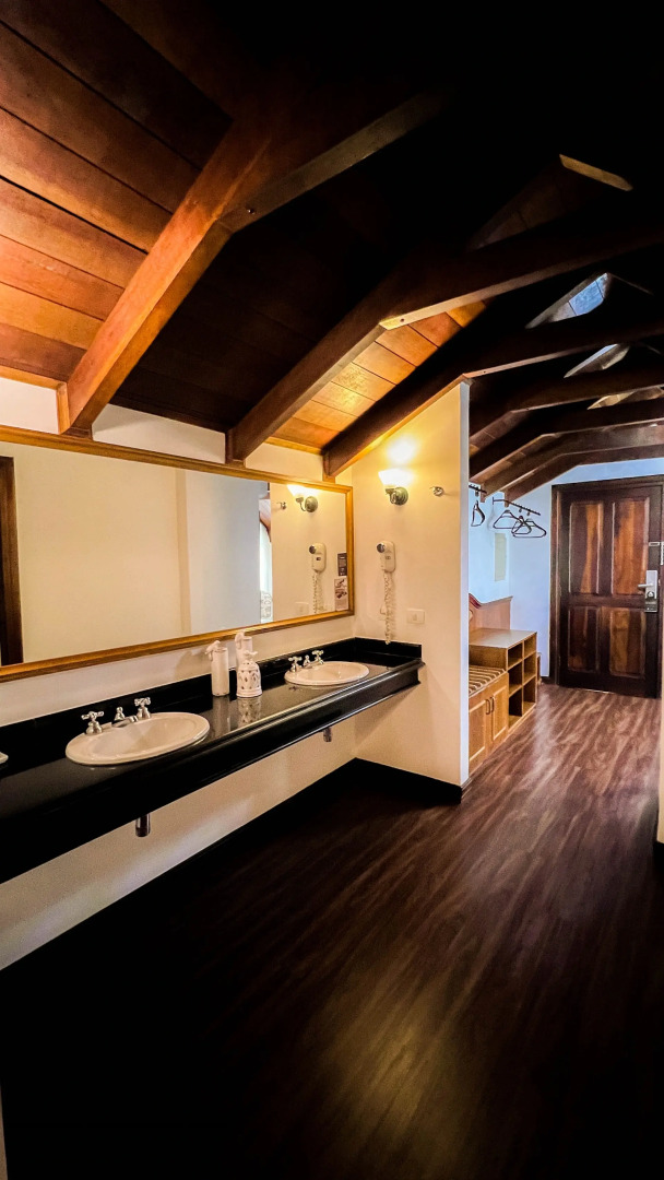 Photo - Johnscher by SJ - San Juan Curitiba