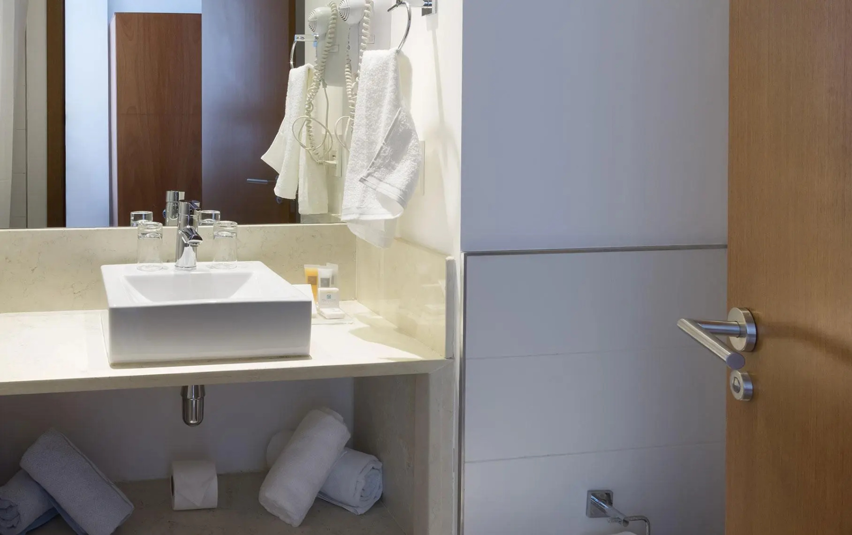 Foto - Real Colonia Hotel & Suites