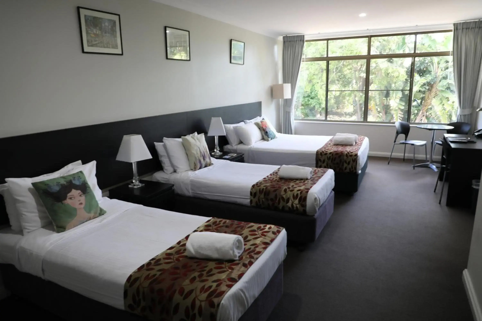 Photo - Checkers Resort & Conference Centre