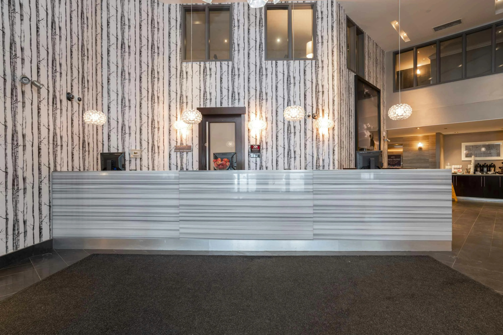 Photo - Sandman Signature Edmonton South Hotel