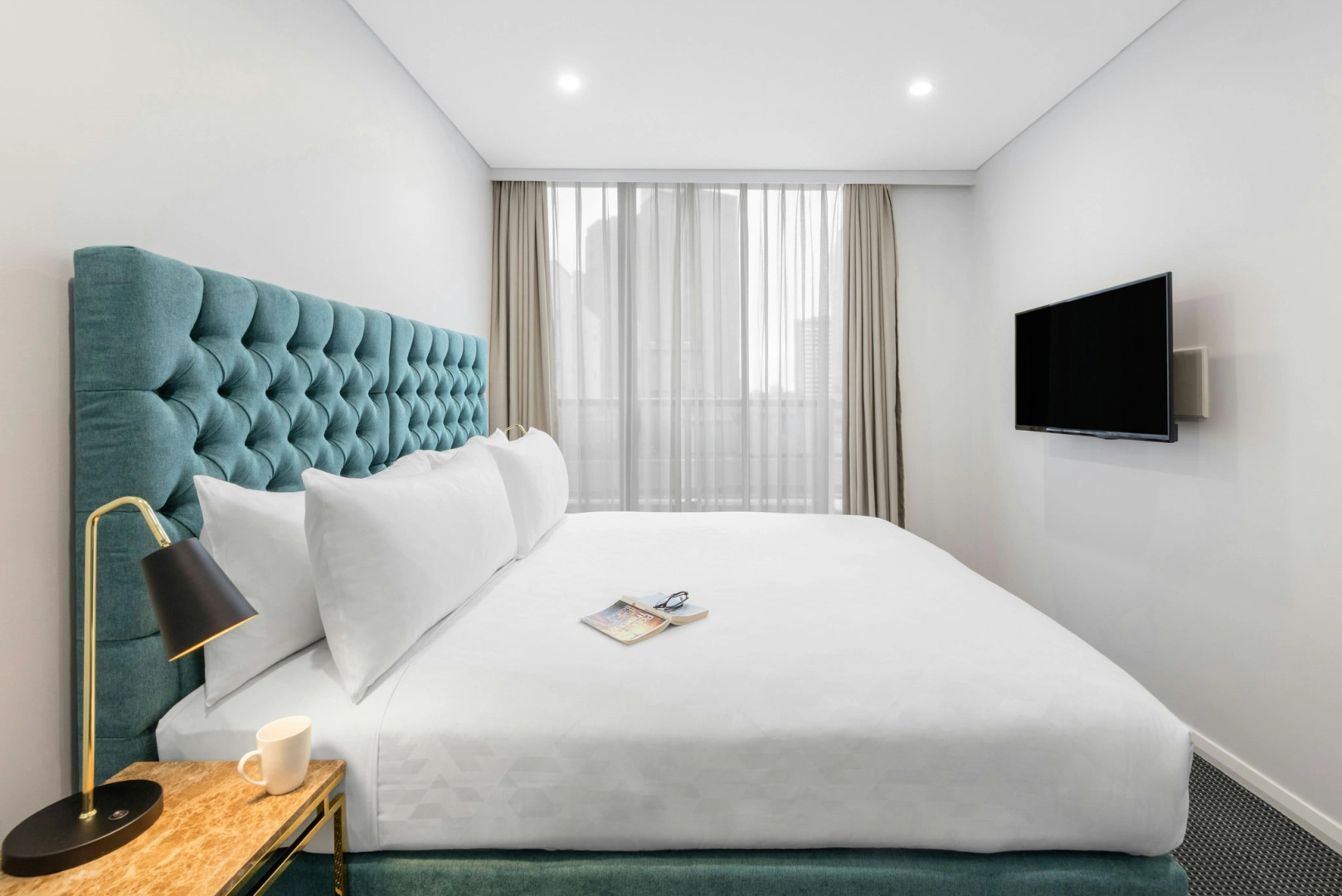 Photo - Meriton Suites Pitt Street, Sydney
