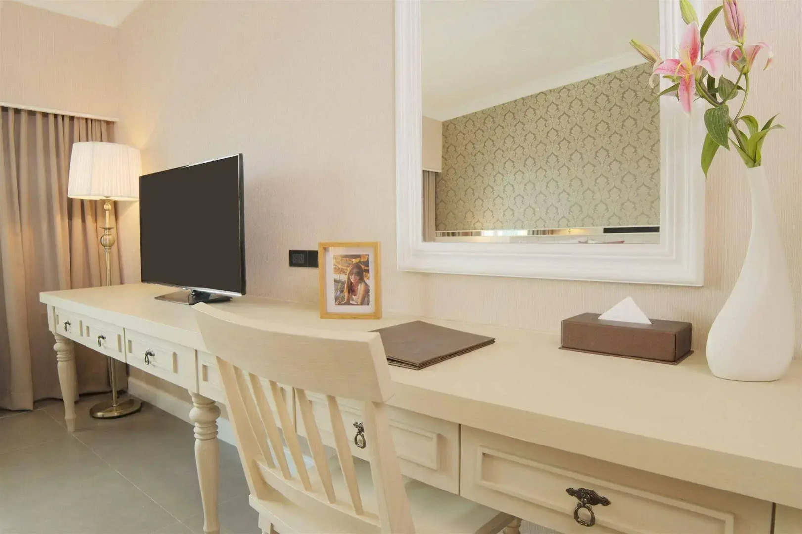 Photo - The Raya Surawong Bangkok