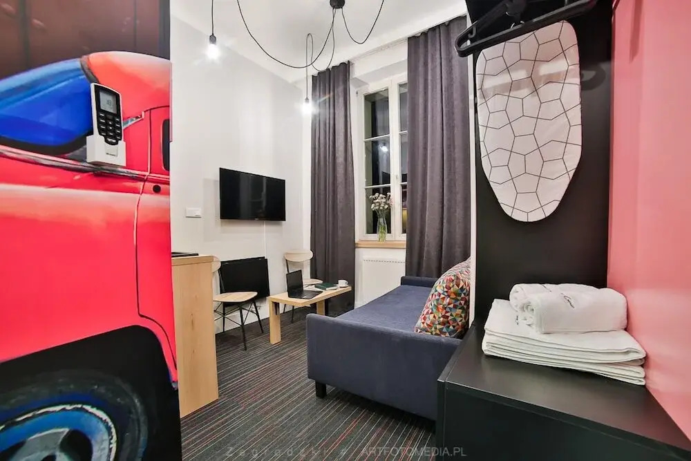 Foto - Saint Thomas Corner - by Upstairs