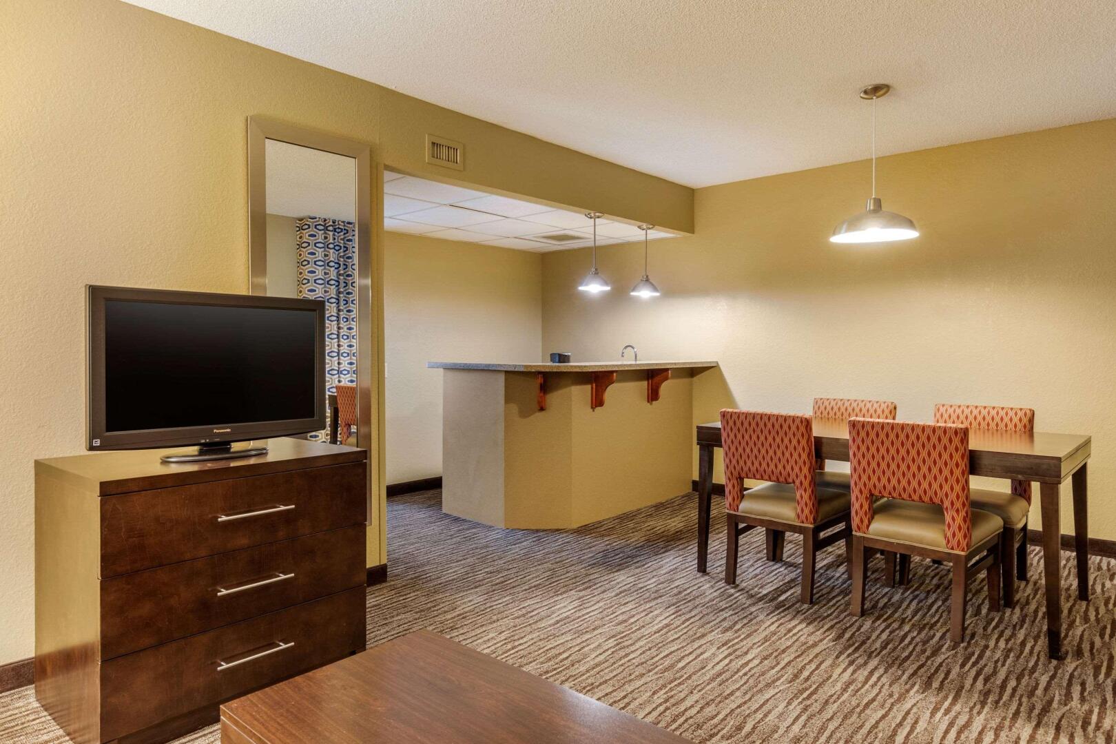 Photo - Suburban Studios Arlington Heights Elk Grove