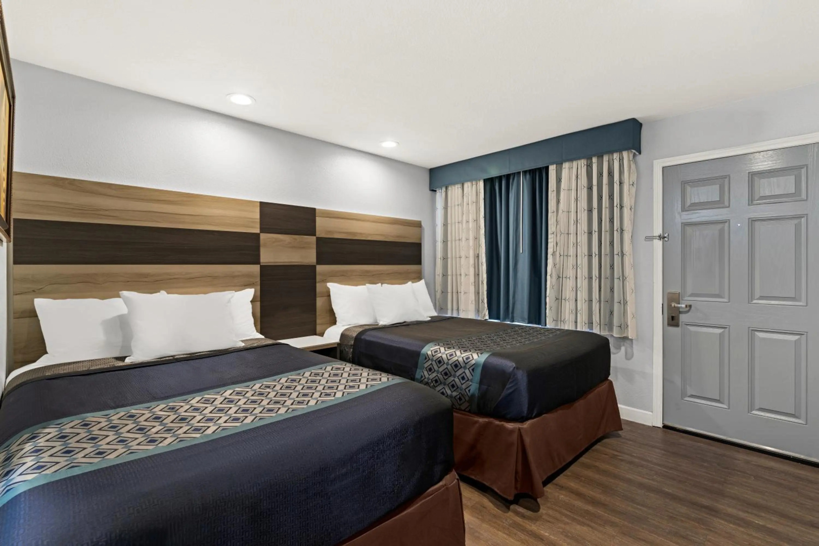 Photo - Bay Breeze Inn