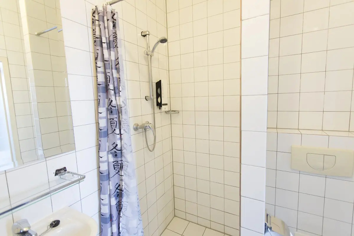 Photo - Quentin England Hotel