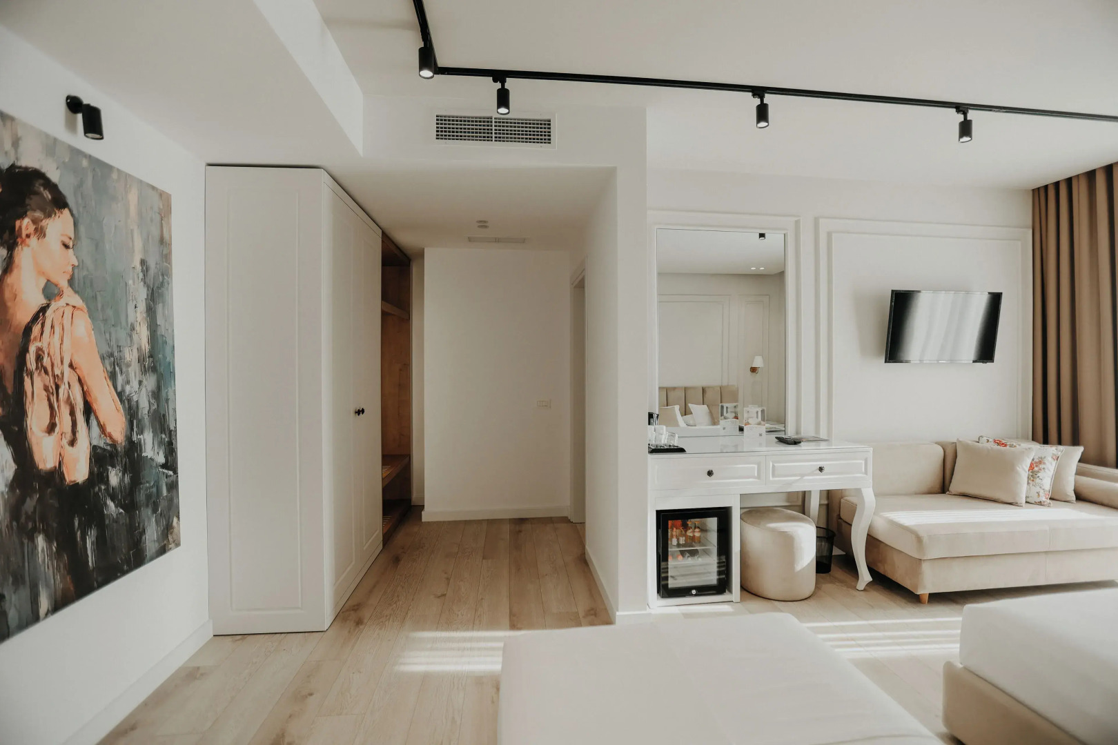 Photo - Seaside Hotel