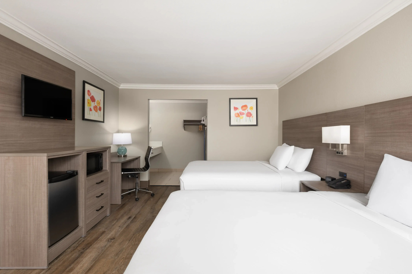 Foto - Solara Inn and Suites