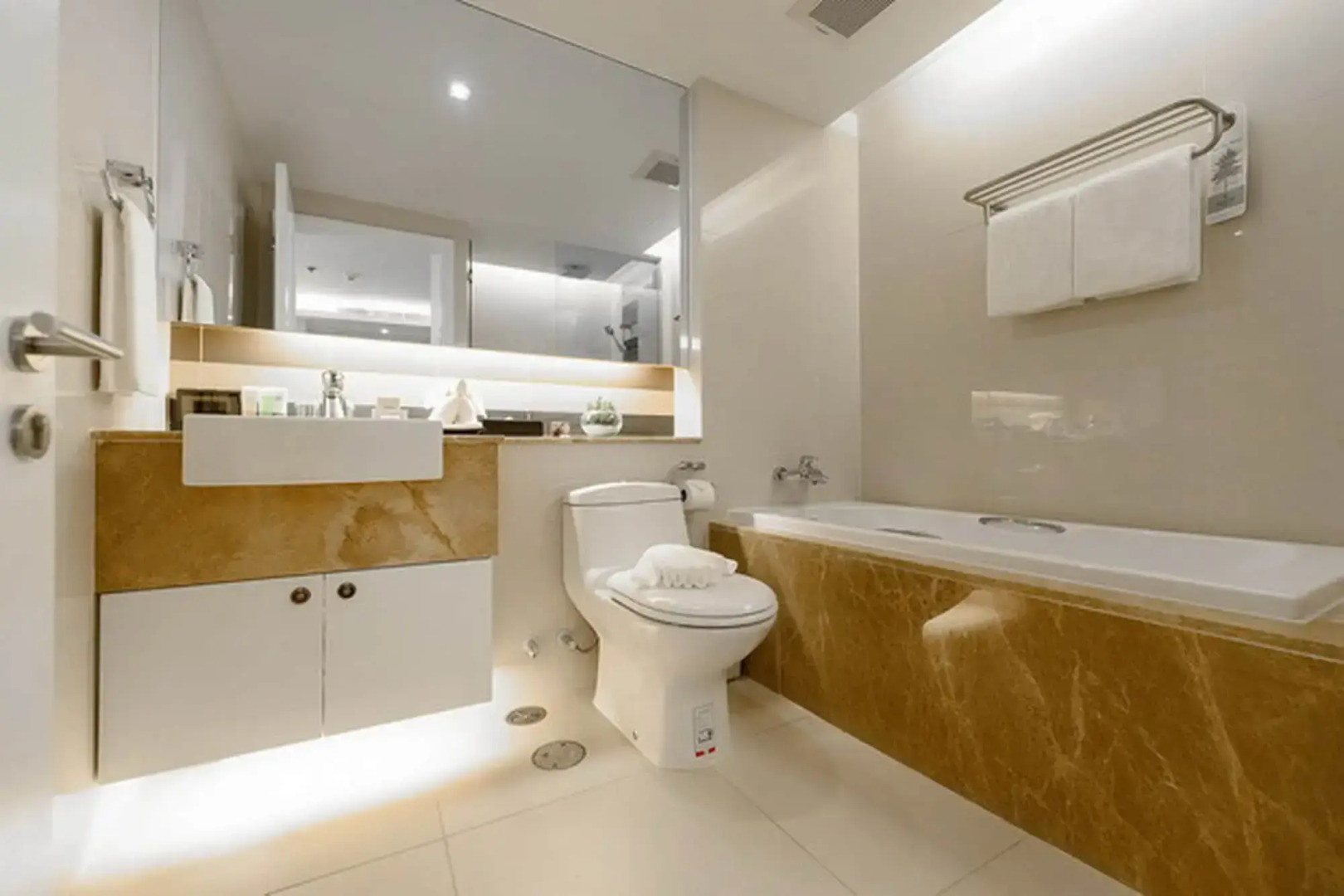 Foto - Bliston Suwan Park View