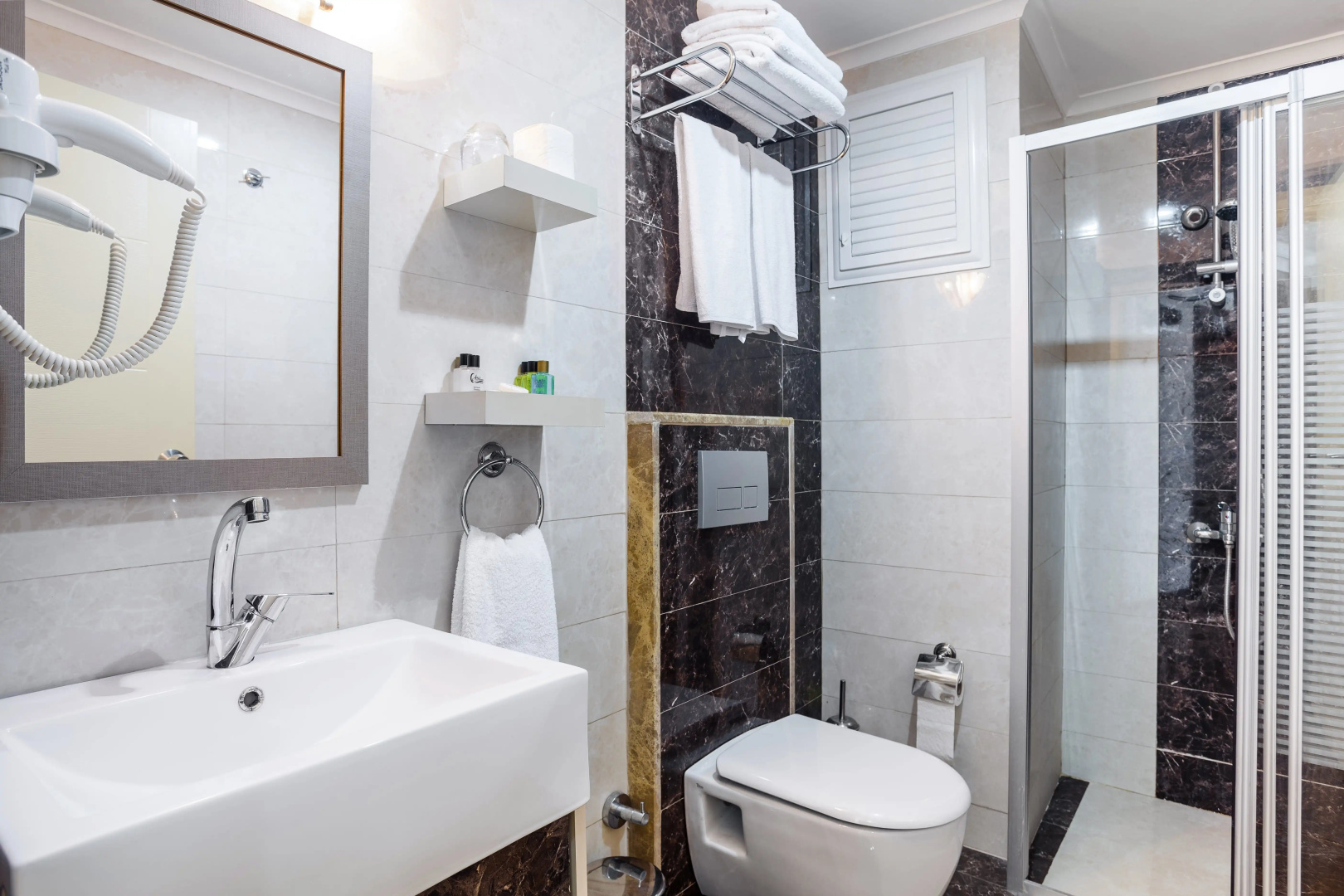 Photo - Ayhan Hotel