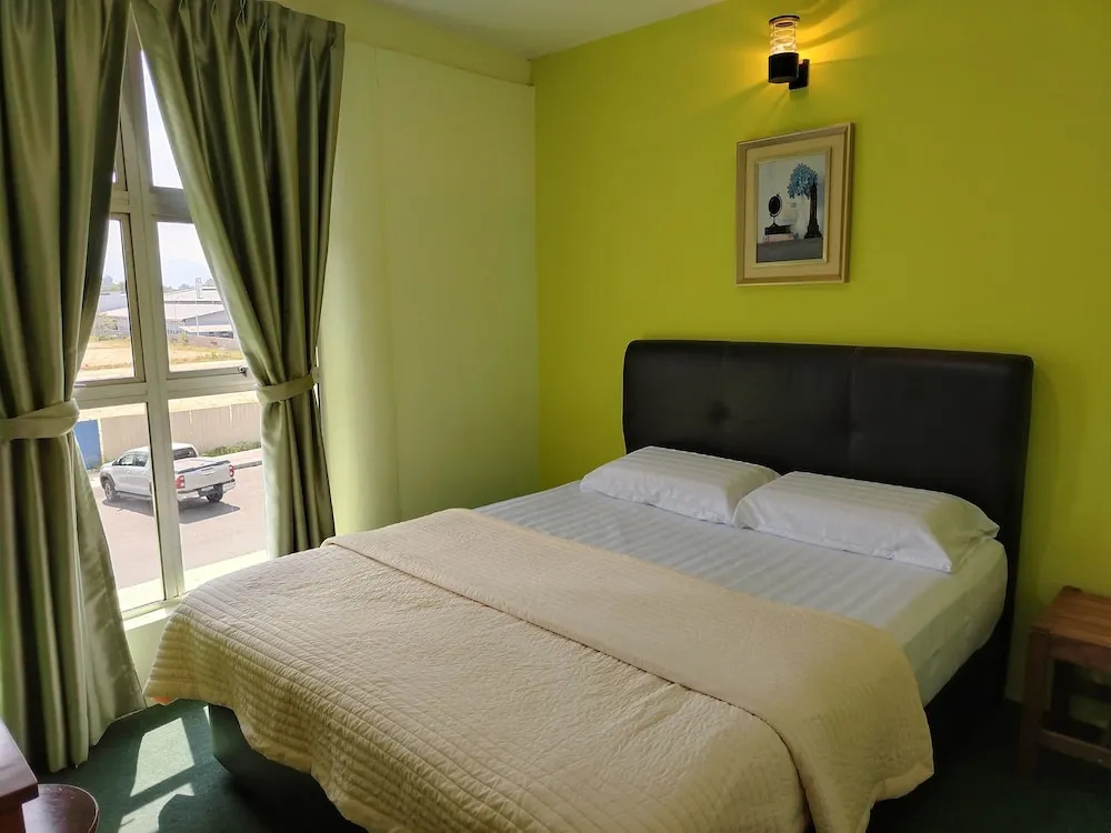 Hotel O Seremban Near SnowLim Wonderland Formerly M&N Hotel