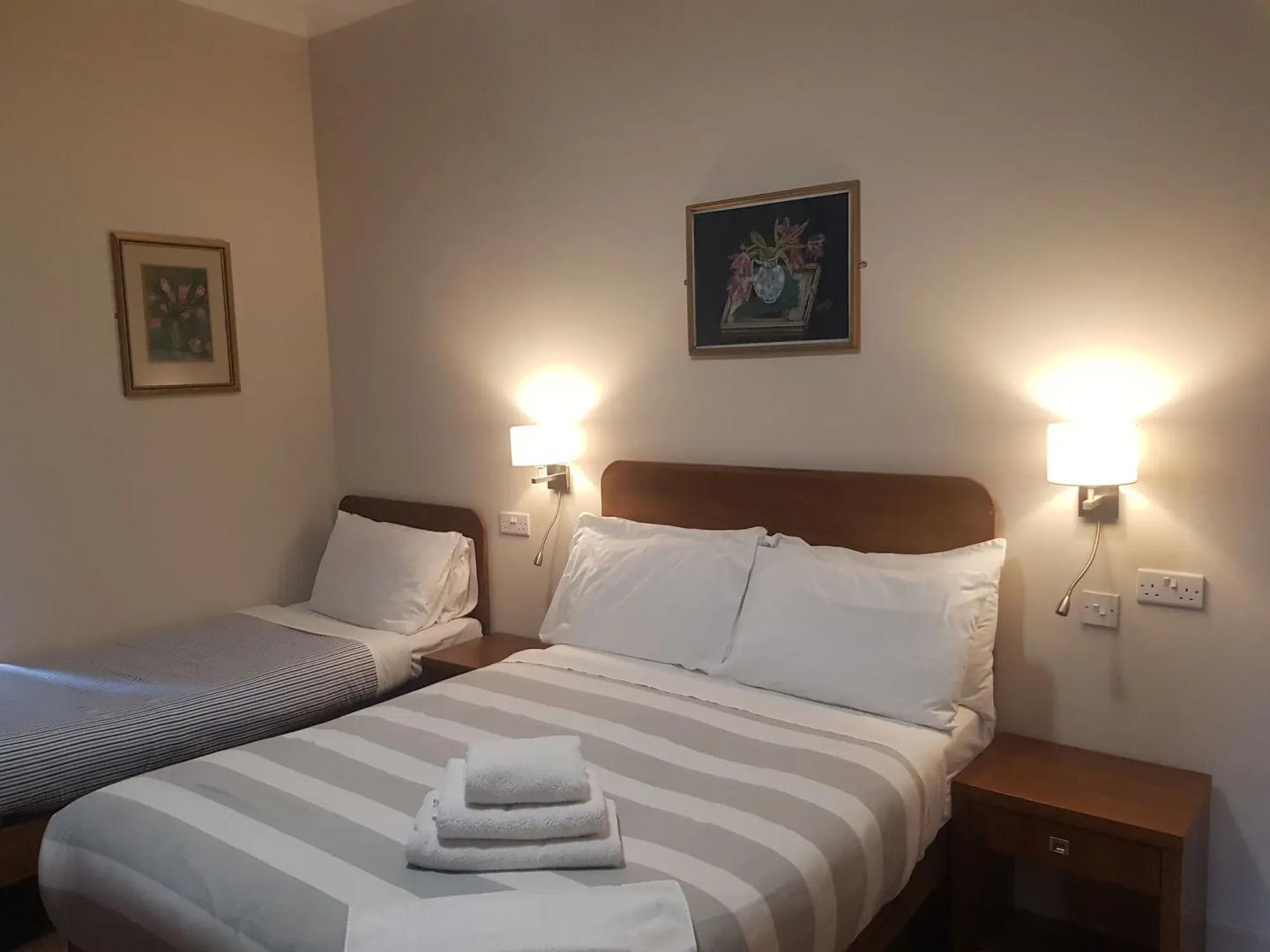 Photo - Aberdeen House