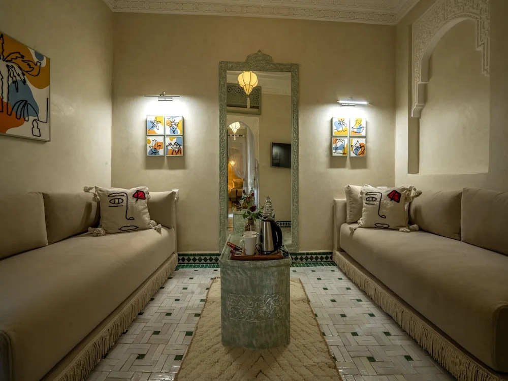 Photo - Riad Almisk