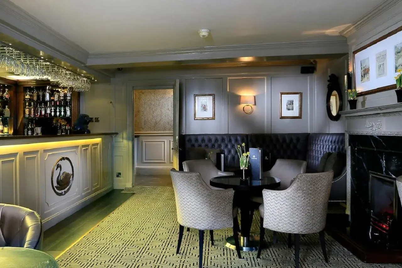 Foto - Macdonald Compleat Angler